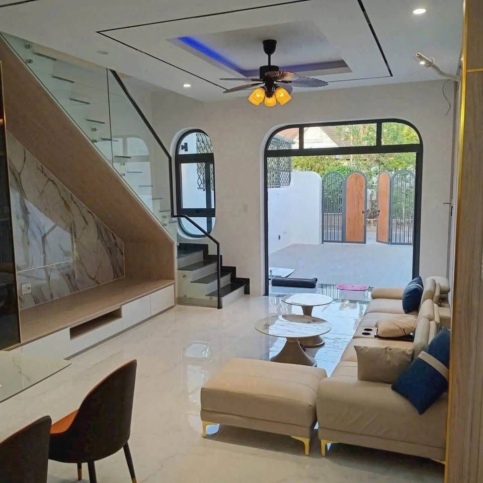 BÁN NHANH NHÀ MỚI XÂY VỊ TRÍ SIÊU ĐẸP TẠI THUẬN GIAO THUẬN AN, GẦN KHU DÂN CƯ , NHIỀU TIỆN ÍCH
