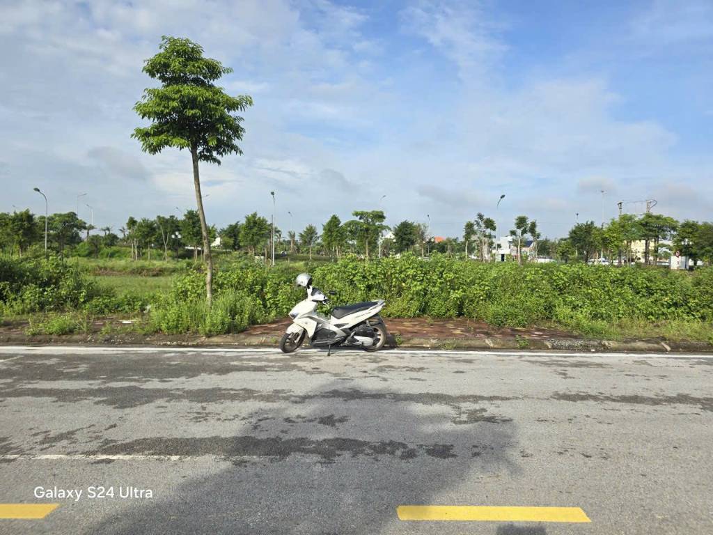 Bán lô đất biệt thự Thiên Phú, ph Tứ Minh, TP HD, 198m2, mt 12m, vị trí đẹp, giá 4x tr/m2