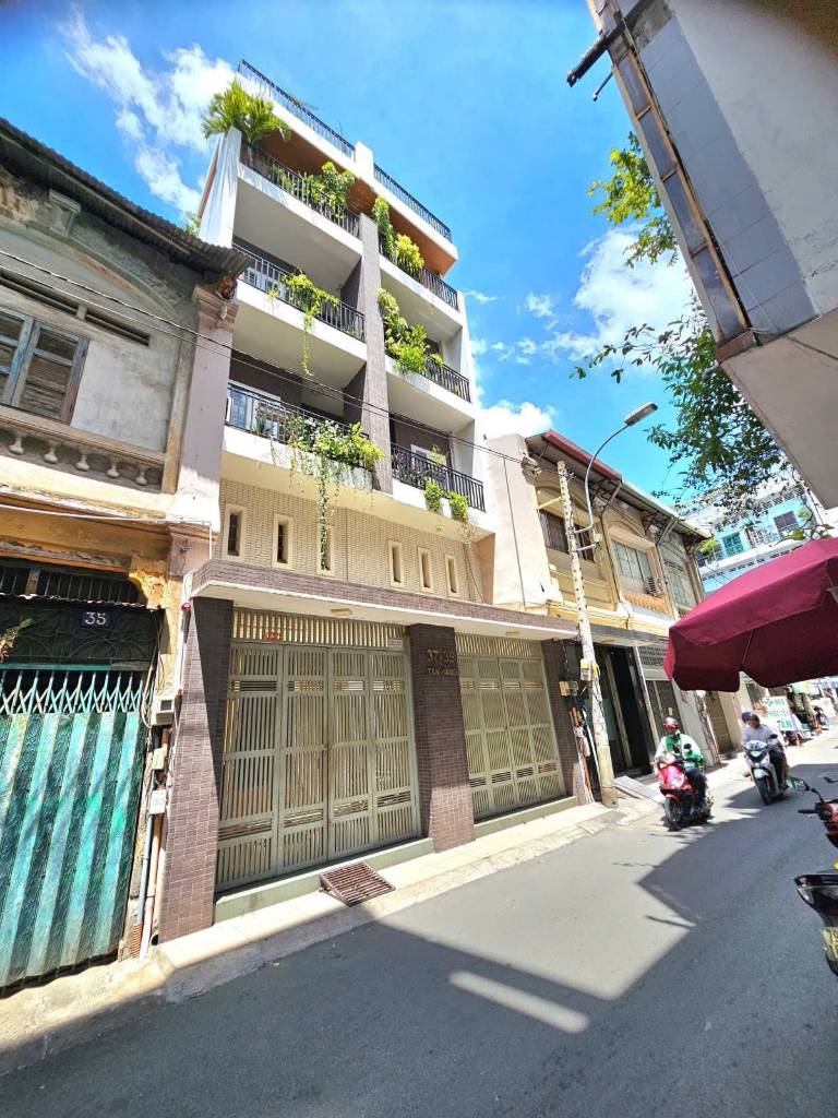 Bán nhà mặt tiền Tân Hàng Quận 5, Dt 55m2, cấp 4 tiện xây mới chỉ nhỉnh 9 Tỷ