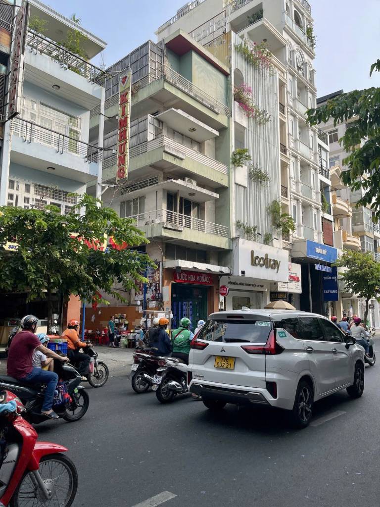 Bán nhà HXH 337 Nguyễn Đình Chiểu Quận 3, 4.5x12m, cn 54 m2 chỉ nhỉnh 11 tỷ