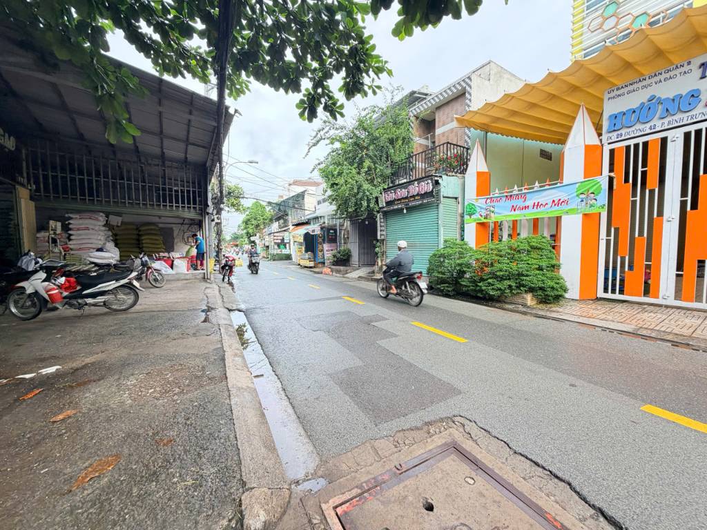 Bán nhà mặt tiền Quận 2, nhà 5 tầng, dt đất 347m2 ngang 9m full thổ đường ô tô 2 chiều, hầm thang máy