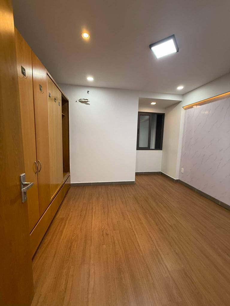 Bán nhà quận 4, 2 lầu không quy hoạch, giá 1,1 tỷ