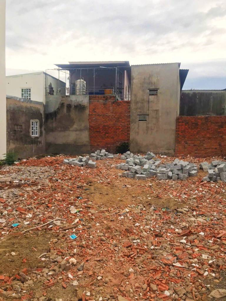 Đất hẻm Võ Thị Sáu, sát chung Cư PH, tầm 100m, ra biển Trần Phú 1,2km