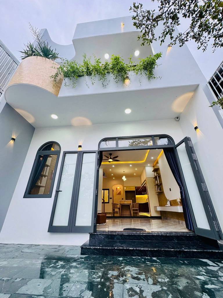 Nhà phố mặt tiền Đinh Đức Thiện, 2 tầng, 93m², tặng nội thất cao cấp – Giá 2 tỷ 3, mt 8m