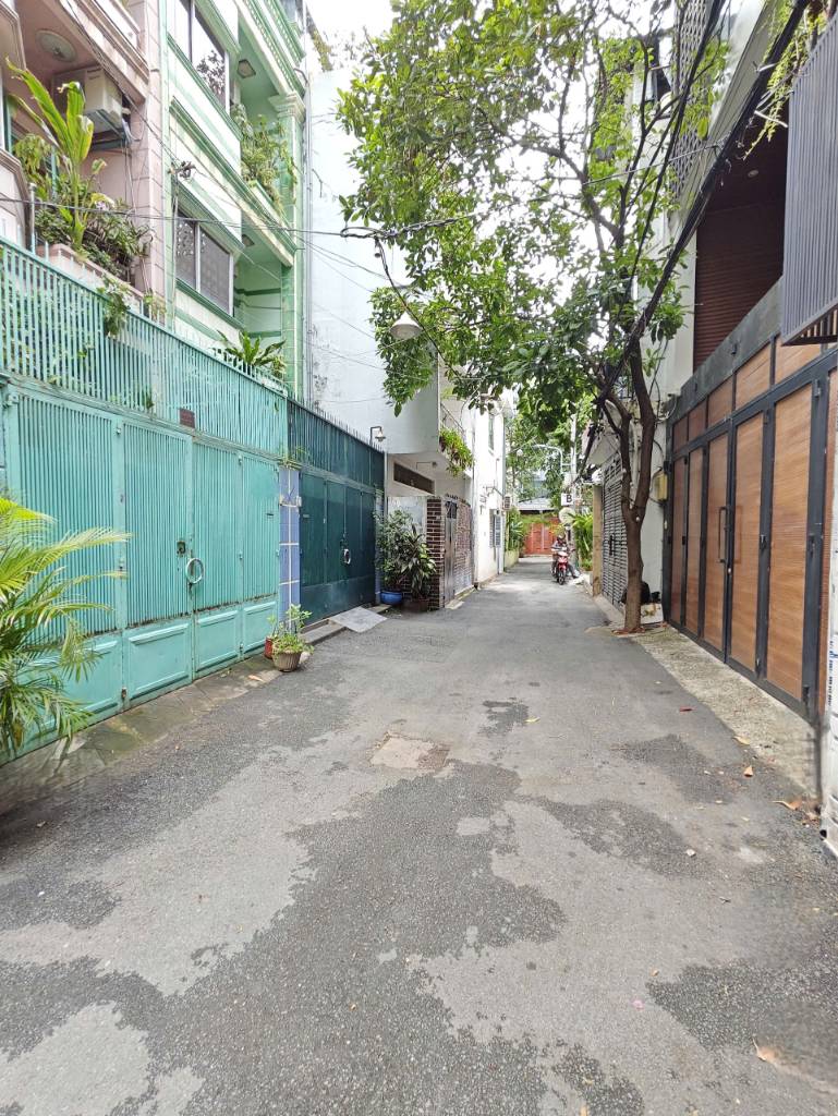 NHÀ ĐẸP LÊ VĂN SỸ, HẺM XE HƠI, DTSD 130M2, NỞ HẬU, SỔ RIÊNG, NỘI THẤT CAO CẤP, 3 PN, KHU DÂN TRÍ CAO