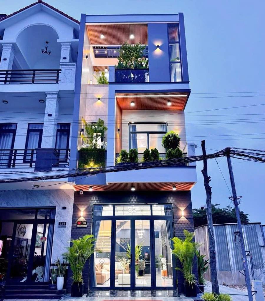 Bán nhanh nhà trung tâm Thủ Dầu Một, Bình Dương - 2 lầu 4 x 30m full nội thất