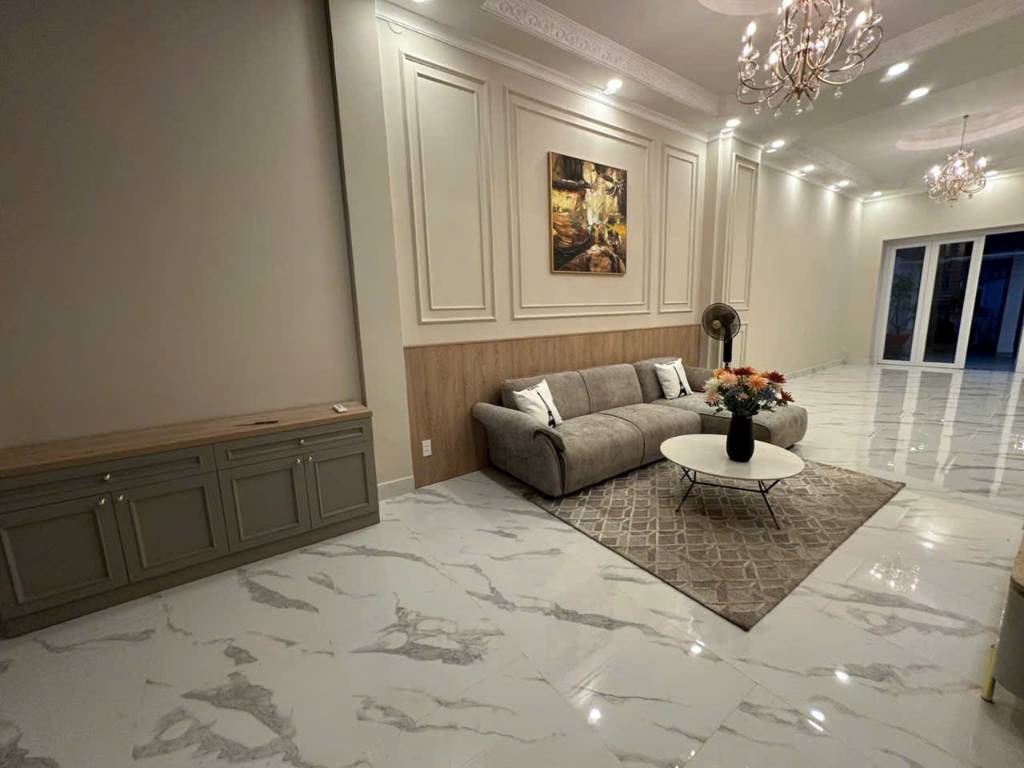 Bán nhà HXH Cống Quỳnh, Quận 1, diện tích 42m2, giá 15 tỷ
