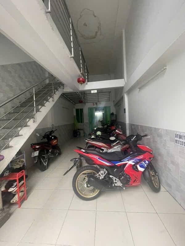 15 phòng trọ _ Ngang 4,7m dài 21m _ 5 tầng _ TN 540tr/ năm Quận 4