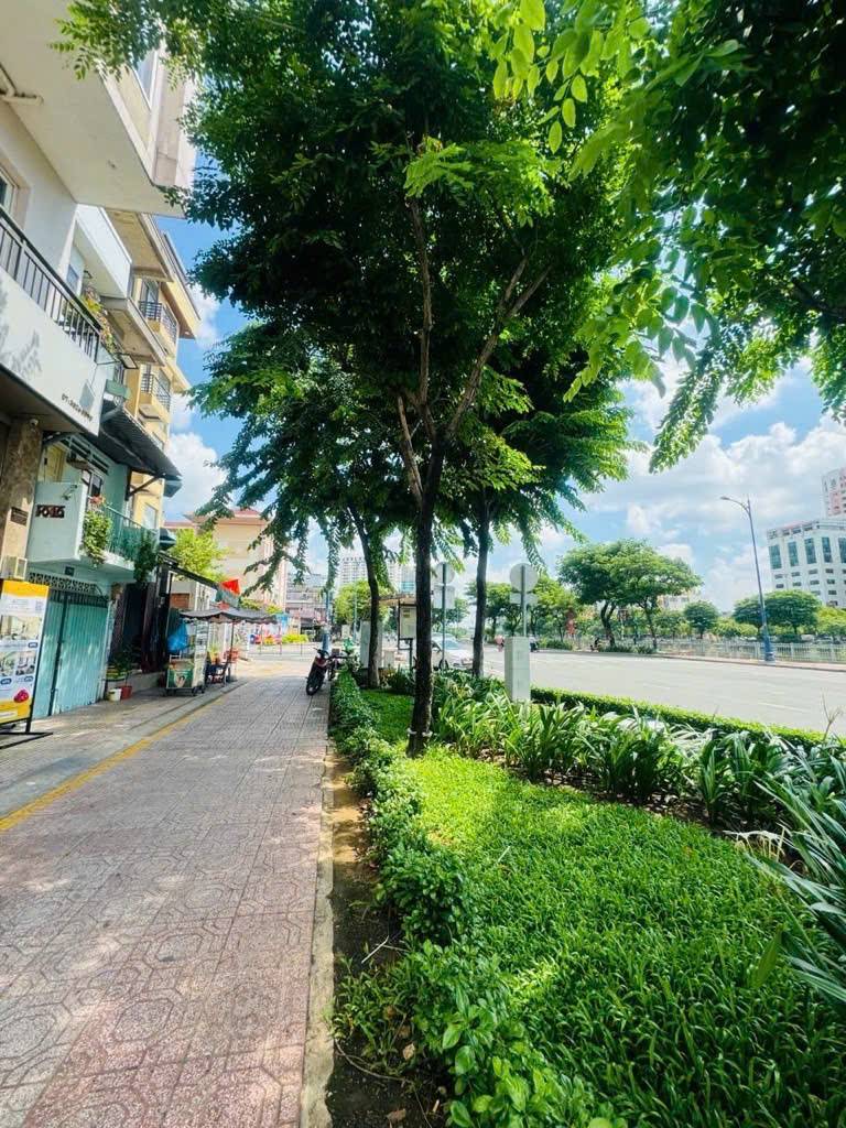 Đất đẹp ngang 5,1m dài 10m Bến Vân Đồn, P6, Quận 4
