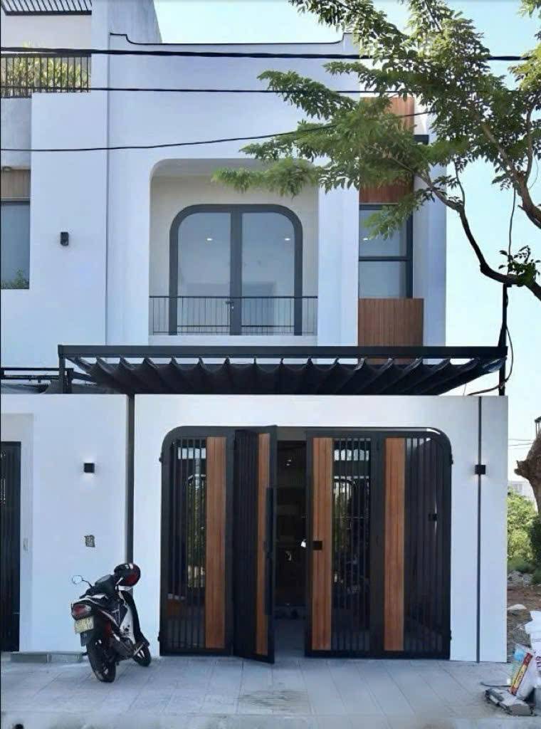 Nhà phố 2 tầng mặt tiền Đinh Đức Thiện 93m² - 2 tỷ 3  ,tặng nội thất cao cấp, mt 8m