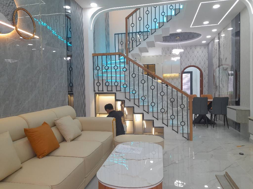 Chủ Cần Bán Gấp, Nhà 5 PN, 63M2, 5,2 tỷ, Gần Khu Tên Lửa, Gấp Q6, Q Tân Phú