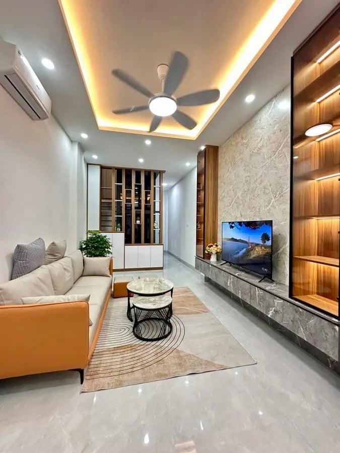 Bán nhà Đông Tác – Tôn Thất Tùng, Đống Đa, 32m² x 5T, thang máy, full nội thất, giá 10.3 tỷ