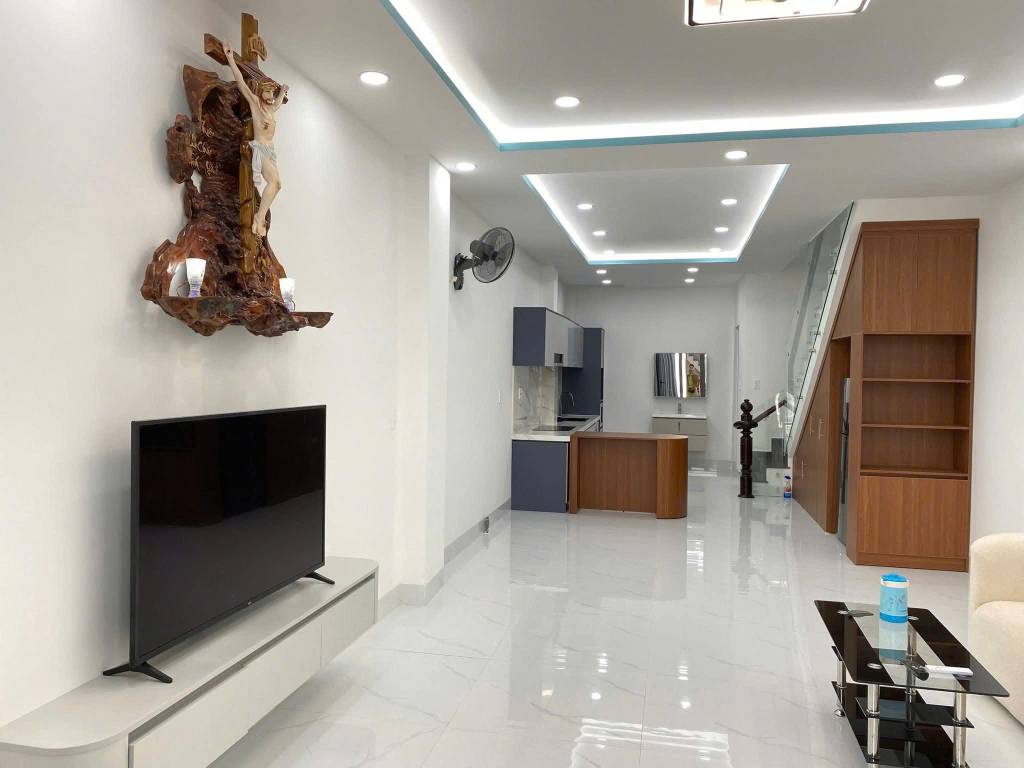 Nhà 3 Tầng TT Nha Trang cách Biển vài phút.