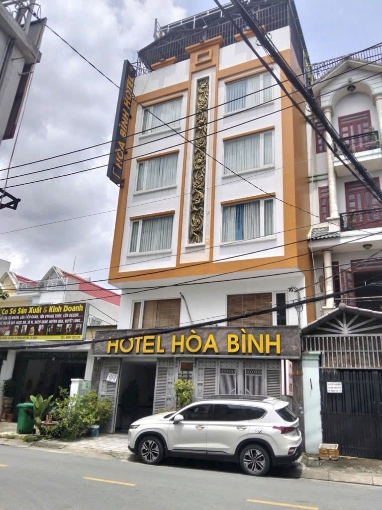 Bán đất tặng nhà 2 tầng sát mặt tiền