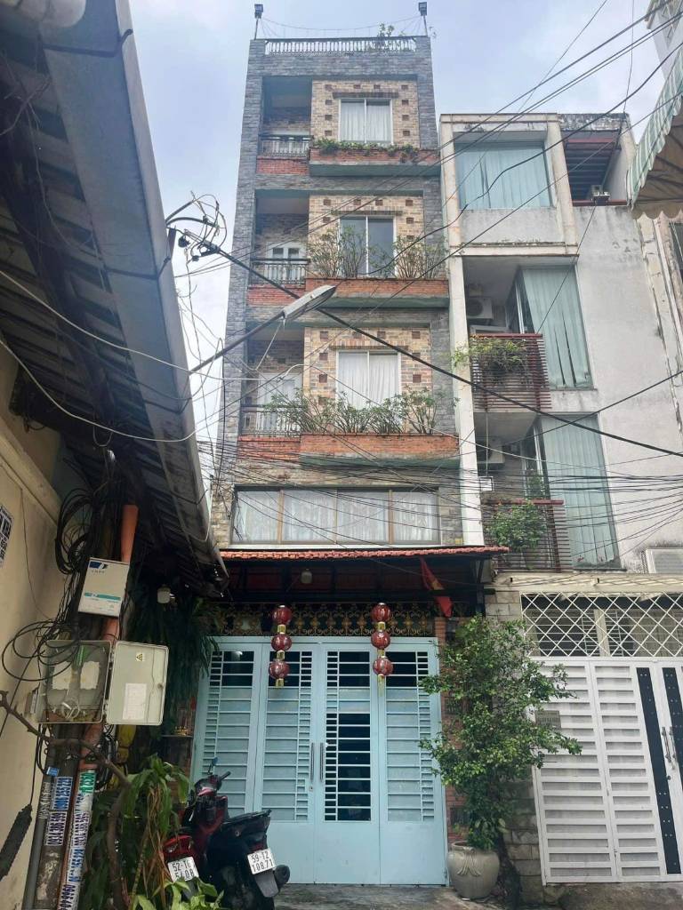 Bán nhà HXH ngay mặt tiền Hồ Hảo Hớn, Quận 1, 4x16m, Hầm + 4 lầu chỉ nhỉnh 20 tỷ