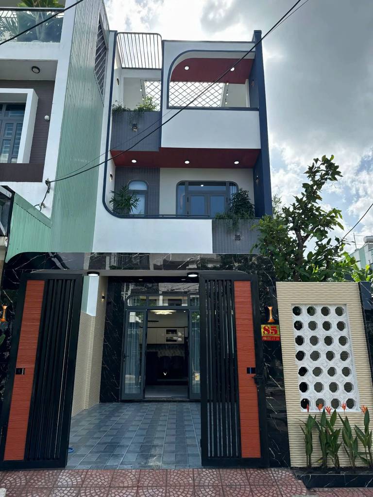 NHÀ ĐẸP 1 TRỆT 2 LẦU – TRUNG TÂM THỦ DẦU MỘT – CHỈ HƠN 2 TỶ!
