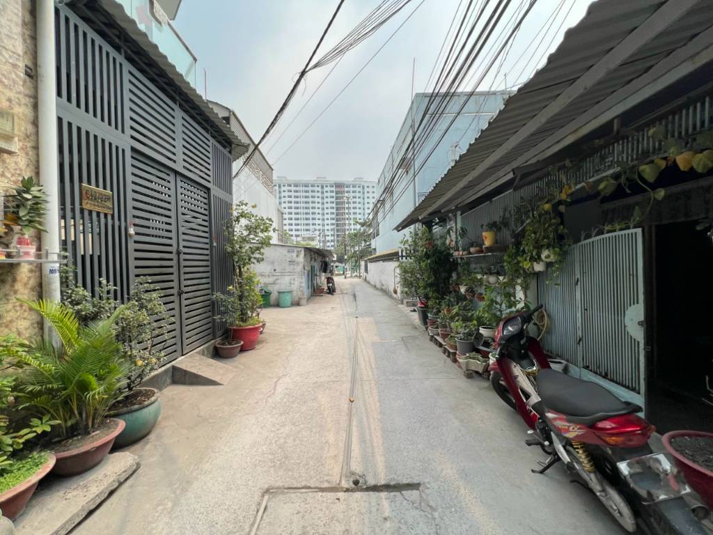 CẦN BÁN 71,2M2 NHÀ CẤP 4 HẺM XE HƠI GIÁ TỐT TÂN KIÊN