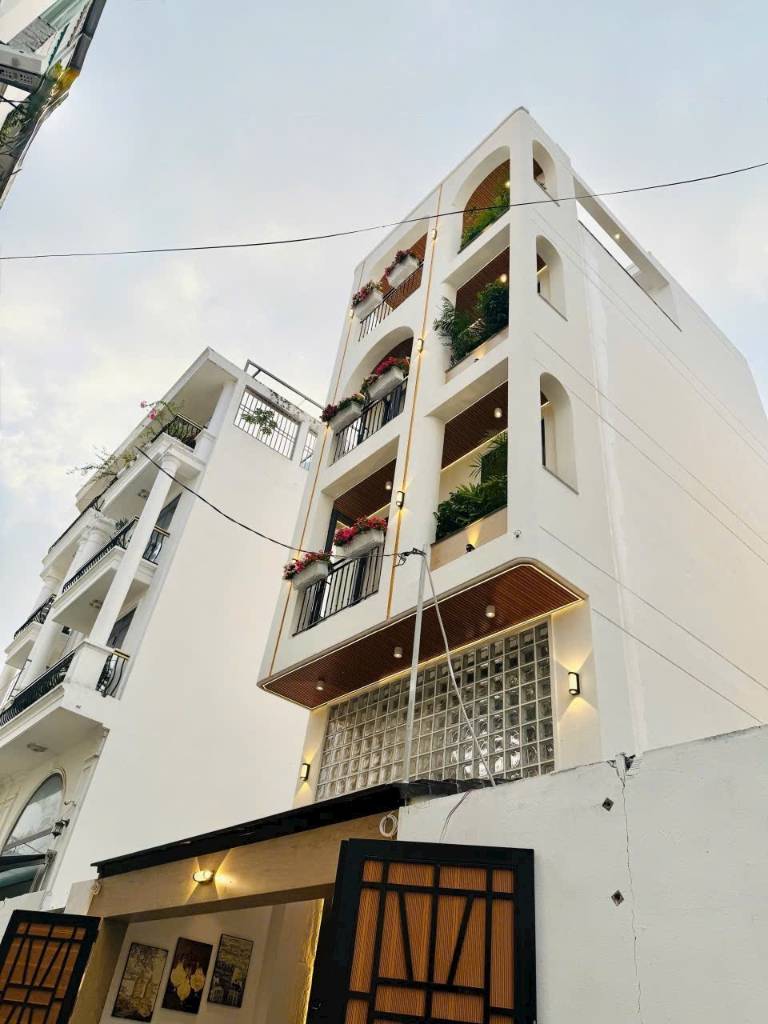 Bán nhà cấp 4 Bùi Đình Túy Diện tích khủng 94m2 nở hậu 5m xây mới 6 tầng HXH né nhau giá tốt nhỉnh 8 tỷ