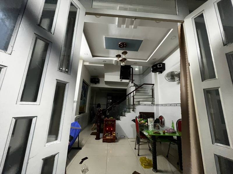 Bán nhà QL13 gần Vạn Phúc, 4x11m, 1 trệt 1 lầu, giá 4x tỷ còn thương lượng