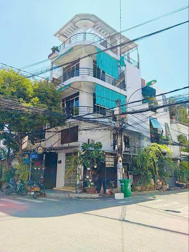 Nhà Ngô Đức Kế, Nha Trang, 3,5 tầng Góc 2 mặt tiền, Định Cư tốt, giá chỉ nhỉnh 5 tỷ