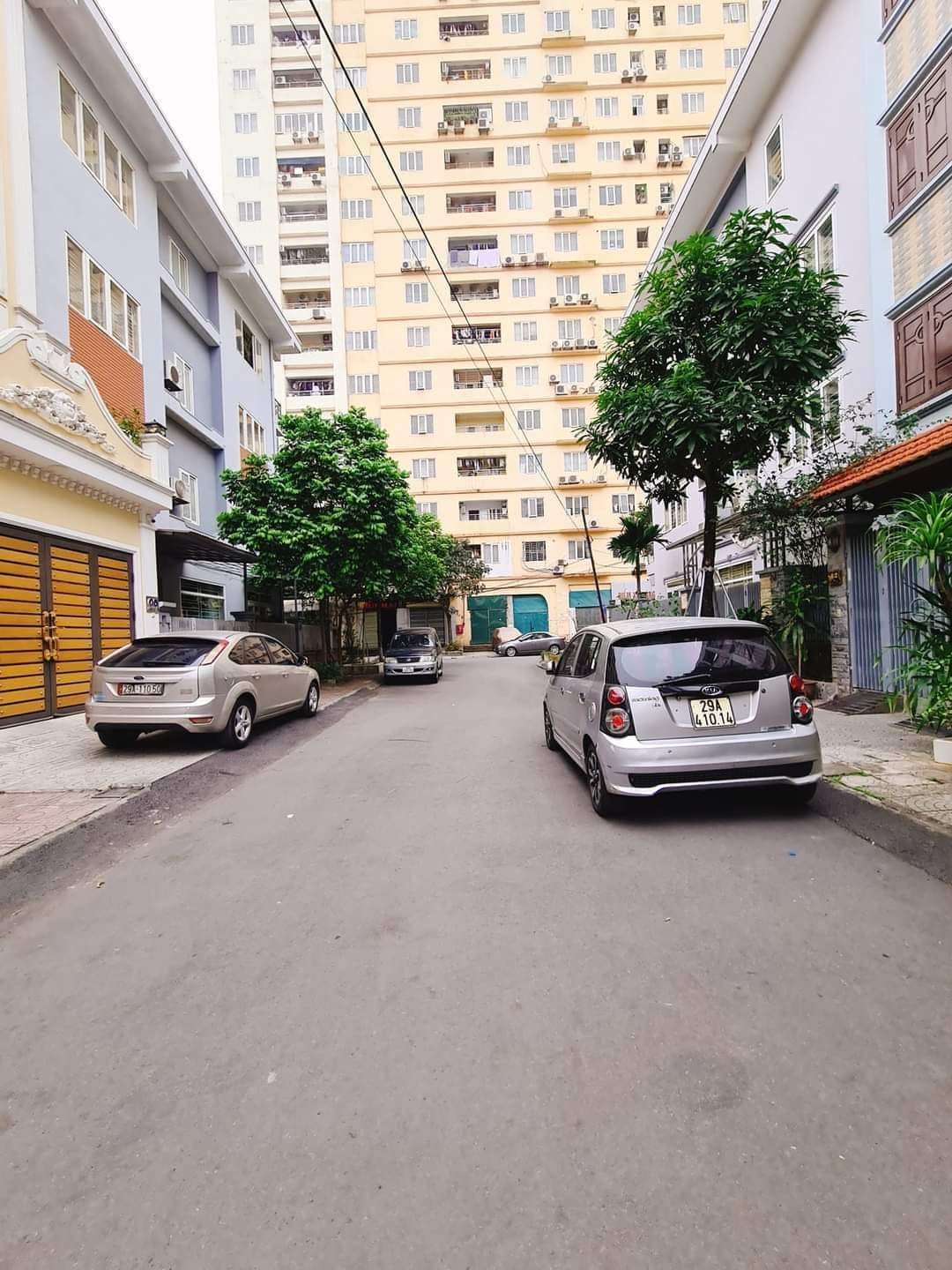 BÁN GẤP! Nhà Ngô Thì Nhậm Hà Đông, sổ đỏ riêng, giá 10 tỷ