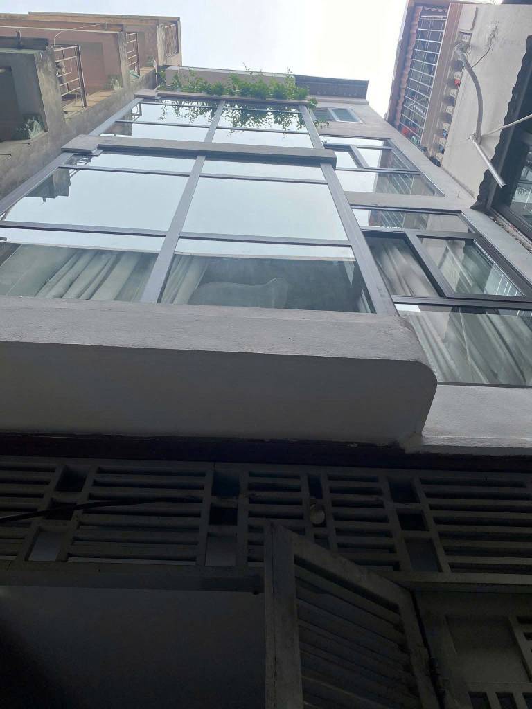 BÁN NHÀ PHÙNG KHOANG THIẾT KẾ HIỆN ĐẠI, THANG MÁY, VỊ TRÍ CỰC ĐẸP, Ô TÔ 10M 43M2 5 TẦNG, MT 3M7