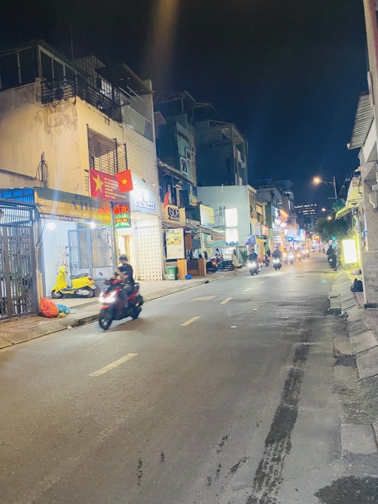 BÁN NHÀ HẺM 1 TRỤC, NGÃ TƯ PHÚ NHUẬN, 54M² (5.4X10M), 2 TẦNG, 3PN, GIÁ CHỈ 6.69 TỶ