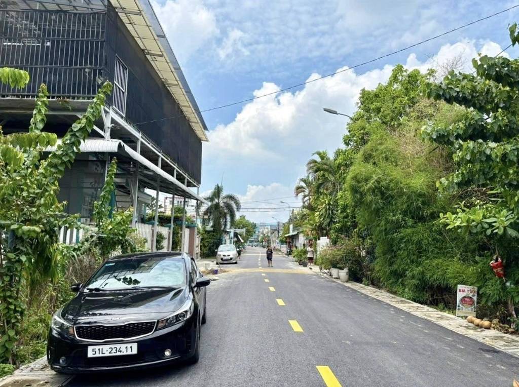 Làm ăn khó khăn, bán đất ODT KP4, thị trấn Củ Chi, dt 120m2, dân cư đông, vị trí đẹp, SHR
