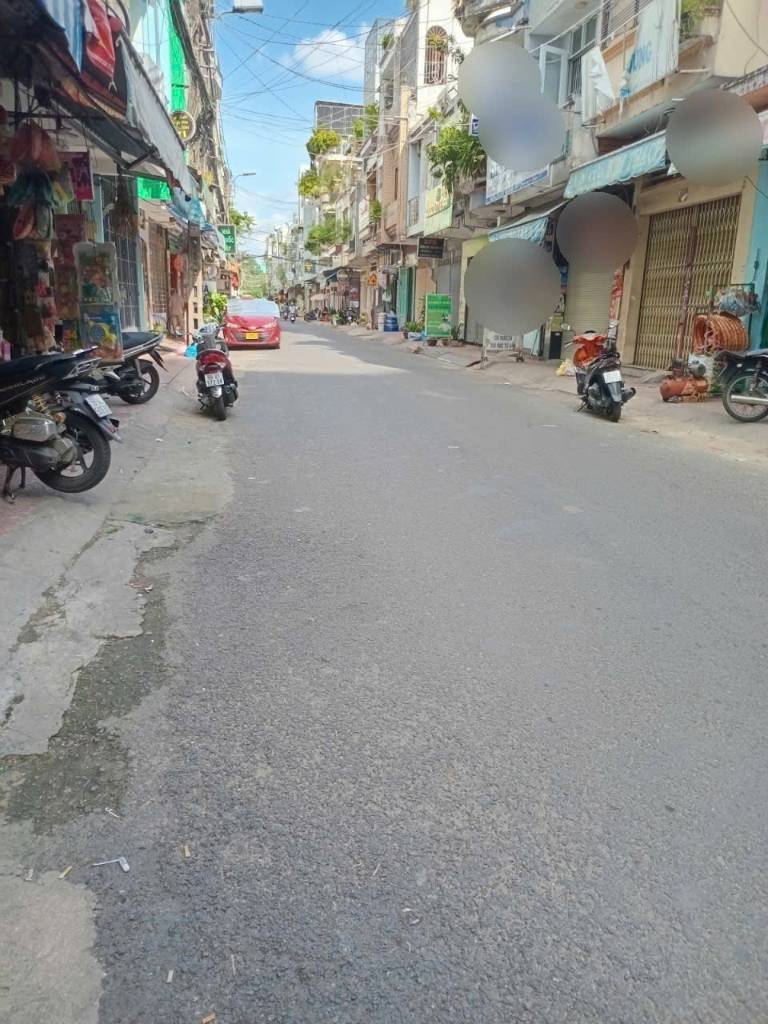 Nhà 1/ Hẻm 12m xe tải thông - Lạc Long Quân - P.5- Q.11 - Gần Đầm Sen - Kinh doanh đỉnh - Giá 6.8 tỷ