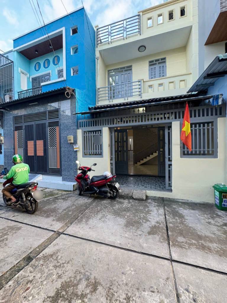 Nhà hiếm ngang 5m hẻm Liên Khu 5-6, Bình Hưng Hòa B dt 70m2 1 lầu 3pn 2wc giá 4,7 tỷ