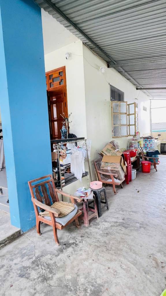 Bán nhà 2 mặt tiền Dương Văn Nga, ngang hơn 10m, hẻm xe ô tô nhỏ