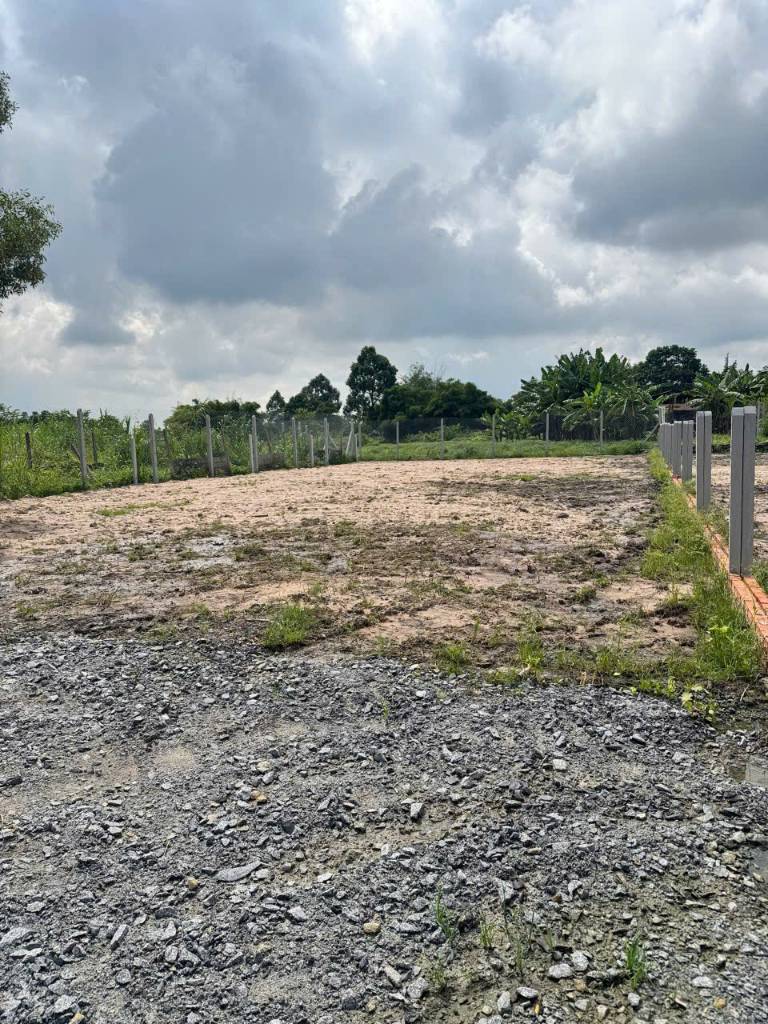 Bán đất Xã Phước Vĩnh An Củ Chi, cách Hương Lộ 2 500m, DT 578m2 có 300m Thổ cư SHR, 4tỷ TL