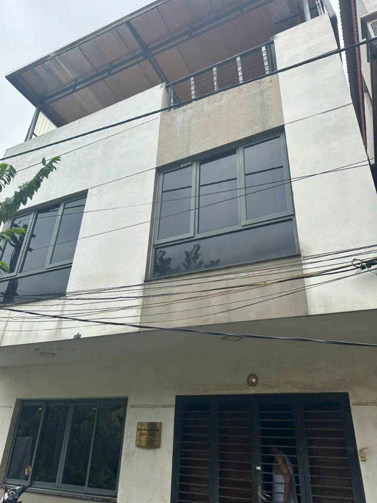 Bán nhà Đại Lộ Võng La Đông Anh, hạ tầng mới, không lo ngập lụt, nhà 3 tầng, chỉ hơn 4 tỷ