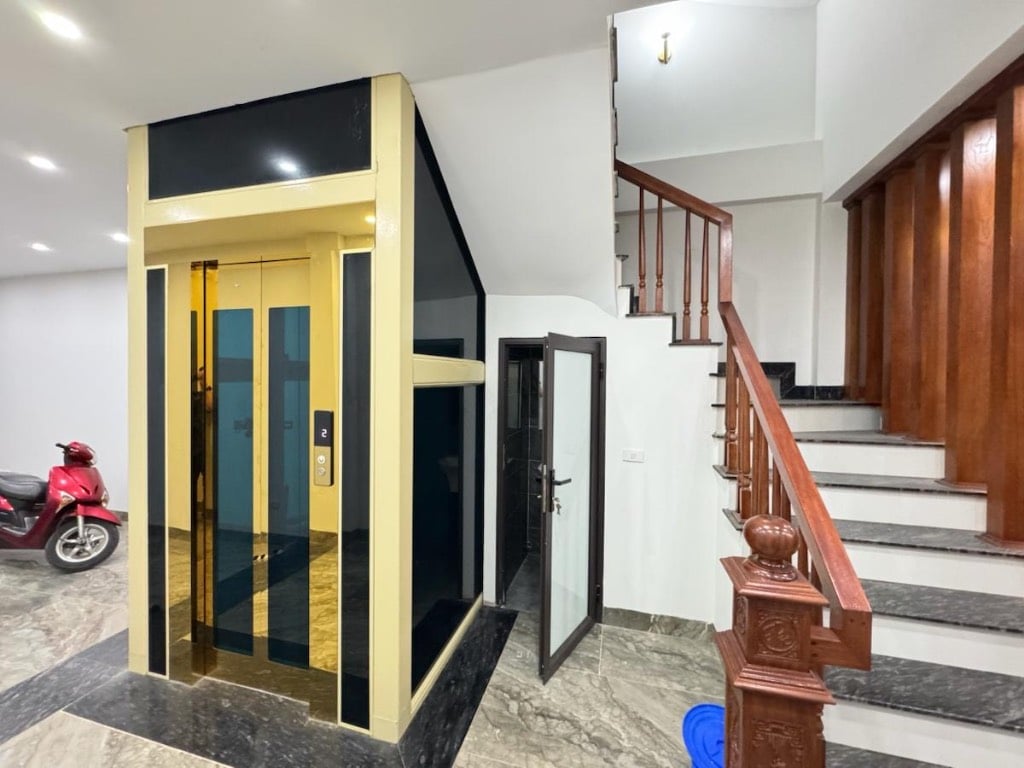 BÁN NHÀ 192 LÊ TRỌNG TẤN,THANG MÁY, Ô TÔ VÀO NHÀ, KINH DOANH ĐỈNH, Ở SIÊU SƯỚNG 68m2, 18,5 TỶ