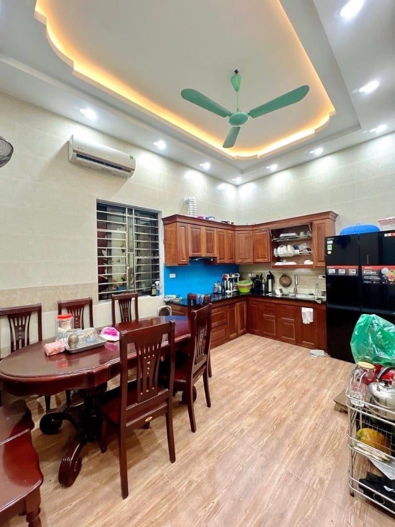 Siêu phẩm! Nhà đẹp - Ngõ 192 Lê Trọng Tấn - Ngõ thông - Ô tô qua - Ở ngay - 71m2 giá 13.9 tỷ