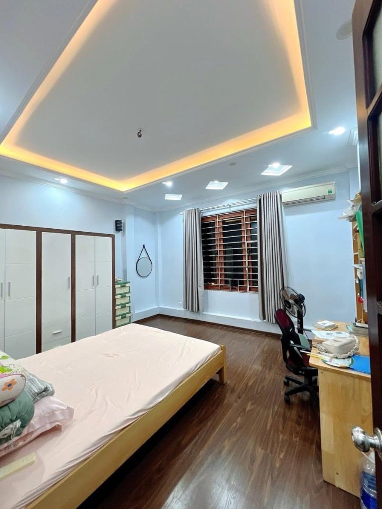 Siêu phẩm! Nhà đẹp - Ngõ 192 Lê Trọng Tấn - Ngõ thông - Ô tô qua - Ở ngay - 71m2 giá 13.9 tỷ