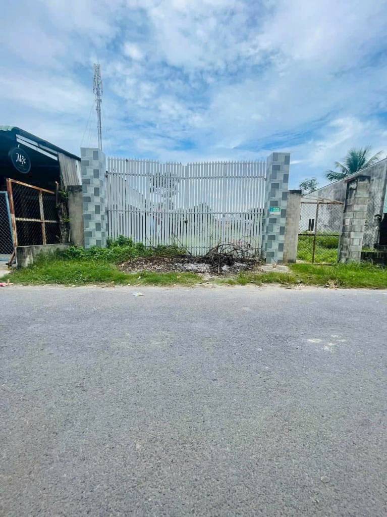 Chủ ngộp bank gửi bán gấp lô đất 318m2 full thổ. Giá 680 triệu, tại xã Phước Vĩnh An, Củ Chi