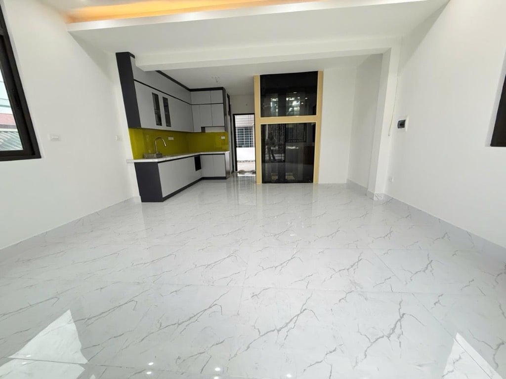 SIÊU PHẨM 188 LÊ TRỌNG TẤN -PHÂN LÔ QUÂN ĐỘI GARA Ô TÔ THANG MÁY Ở SƯỚNG KD -57m GIá 19.7 tỷ