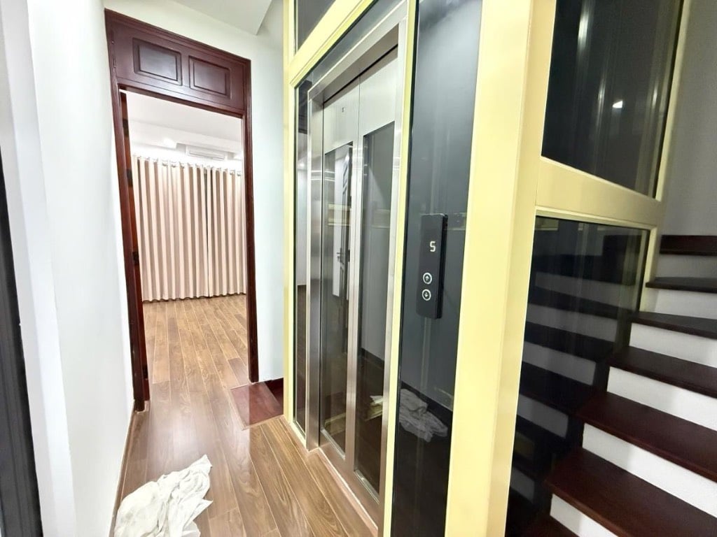 SIÊU PHẨM 188 LÊ TRỌNG TẤN -PHÂN LÔ QUÂN ĐỘI GARA Ô TÔ THANG MÁY Ở SƯỚNG KD -57m GIá 19.7 tỷ