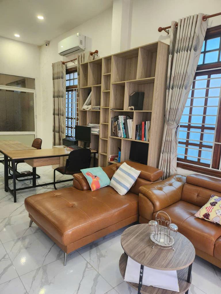 Bán nhà 3 tầng 23/10, Vĩnh Thạnh, góc 2 mặt thoáng, kinh doanh ổn áp