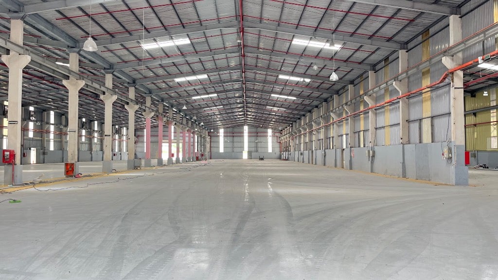 BÁN NHÀ XƯỞNG KCN THỦ DẦU MỘT, BÌNH DƯƠNG, 11779m2, CÓ CHO THUÊ
