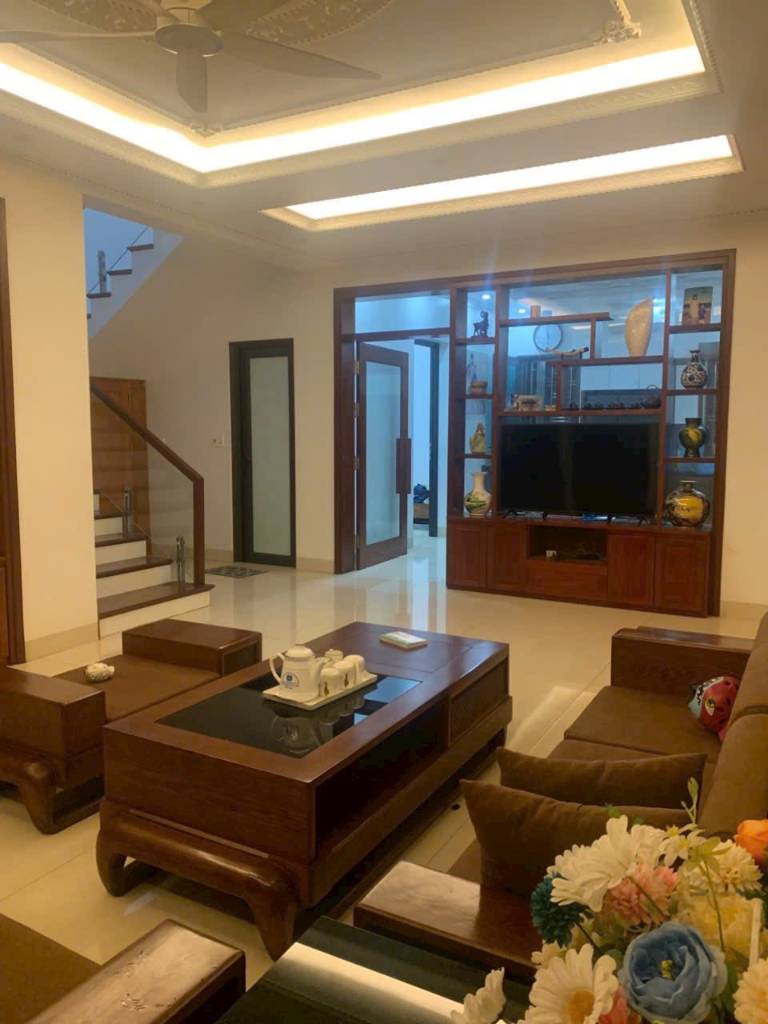 Bán căn nhà vườn KĐT Tuệ Tĩnh, ph Thành Đông, Tây HP, 135m2, mt 8m, 3 tầng, 5 ngủ, 10.5 tỷ