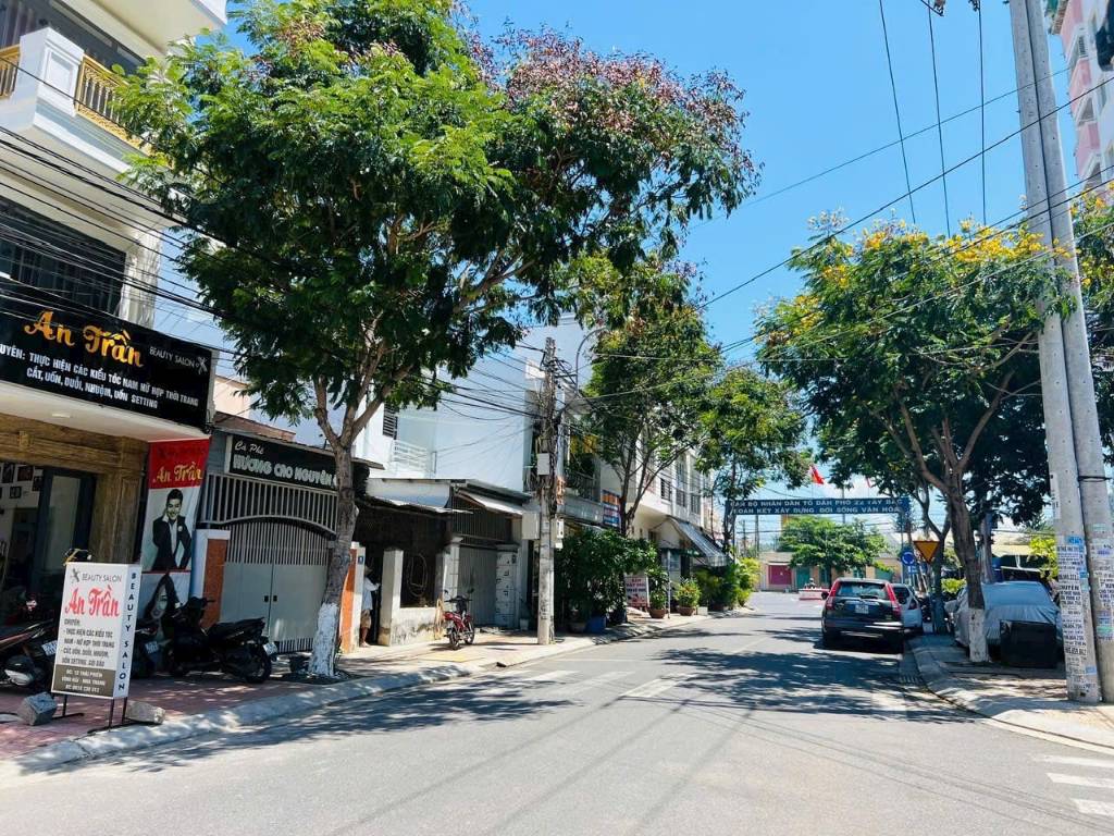 Bán nhà mặt tiền Thái Phiên, P Vĩnh Hải, khu AT, cách biển Hòn Chồng 1,8km