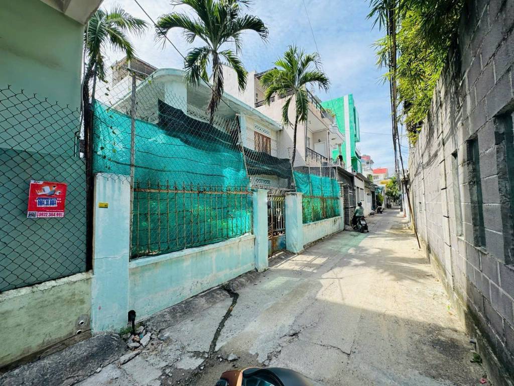 Nhà Đặng Tất đất dài 11m, ra biển Hòn Chồng 250m, hẻm xe tải nhỏ