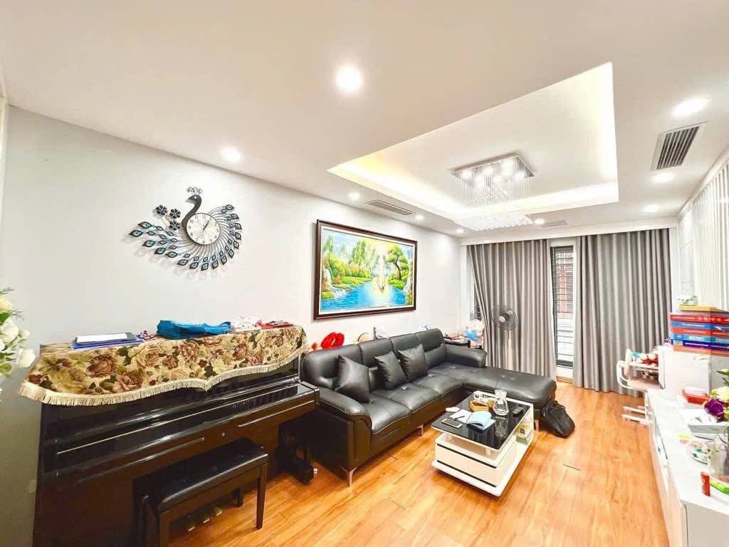 Bán nhà phố Nguyễn Khánh Toàn, ngõ thông kinh doanh, dt 55m² 5 tầng, giá 14 tỷ