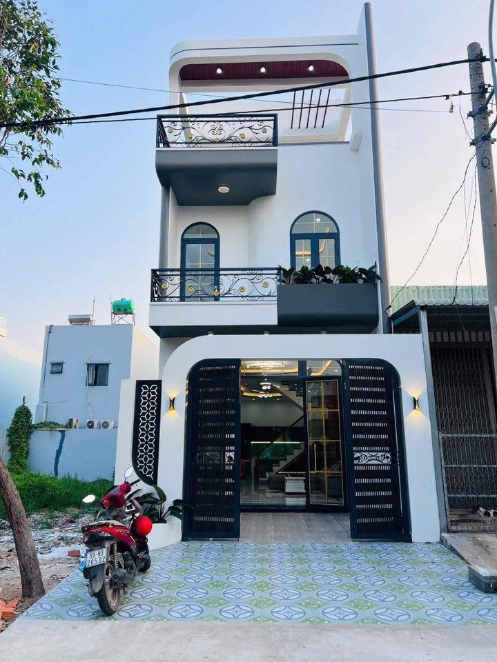 Bán nhà mới xây Thủ Dầu Một, sổ hồng riêng, giá chỉ 2 tỷ 450