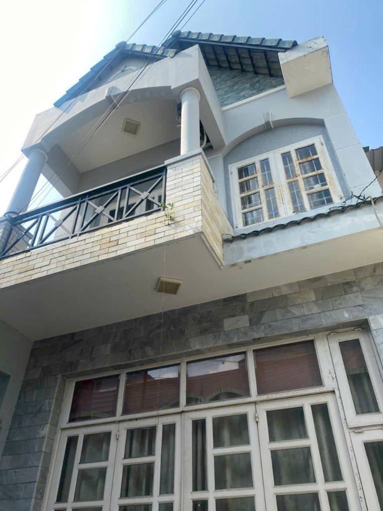 BÁN NHÀ 1 TRỆT 1 LẦU – HẺM ĐƯỜNG SỐ 5, P. BÌNH TRƯNG ĐÔNG Quận 2 Diện tích đất: 72,8m² ngang 5,2m
