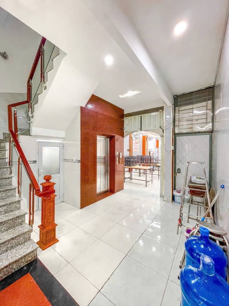 NHÀ PHỐ MẶT TIỀN HÀ HUY GIÁP- CHO THUÊ 45TR THÁNG, THÍCH HỢP THUÊ VĂN PHÒNG -KINH DOANH BUÔN BÁN