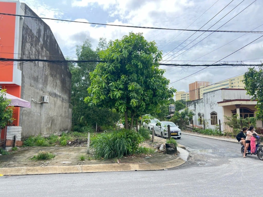 Bán đất đường Nguyễn Văn Hoài, lô góc 2 mặt tiền cạnh bệnh viện Củ Chi, sổ hồng riêng