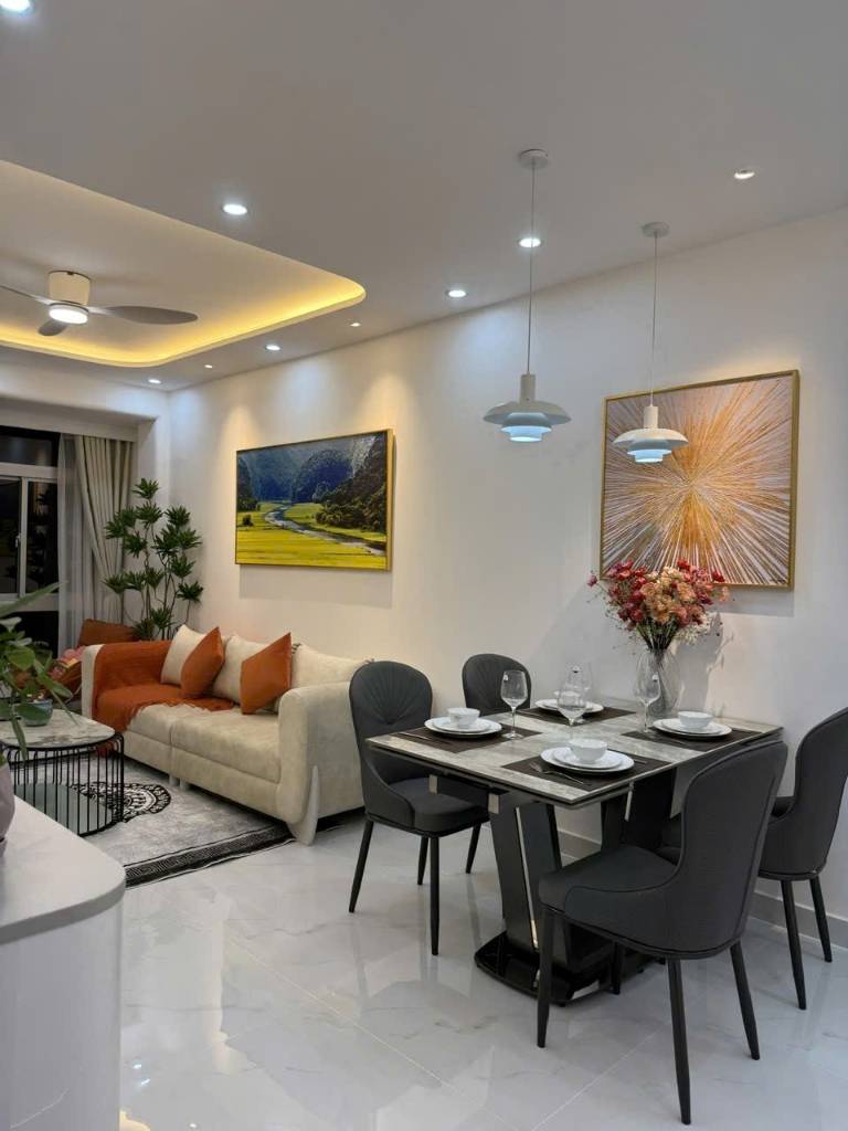 Bán nhanh căn hộ Sky garden 2, PMH, Q7, dt 81m2, tk 3PN nhà mới đẹp, giá chỉ 6,3 tỷ